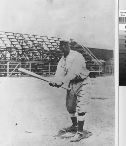 "Bullet" Hilary Meaddows of the Colored Giants, Oakland, 1923 [picture]