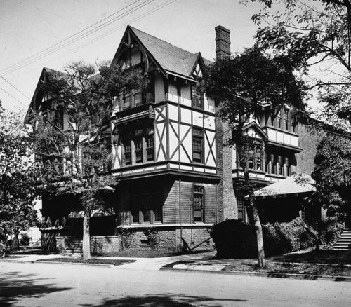 Ebell Club, present clubhouse before the trees were cut [picture] : 1440 Harrison early in 1900