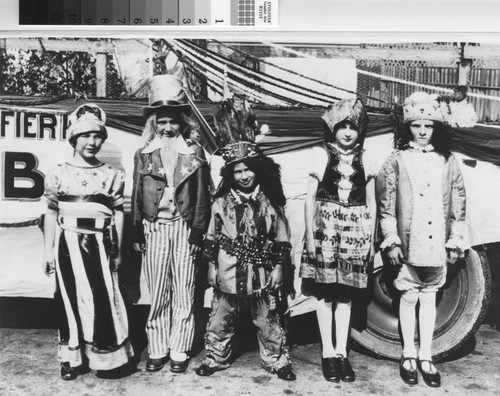 1925 Oakland Columbus Day Parade [picture]