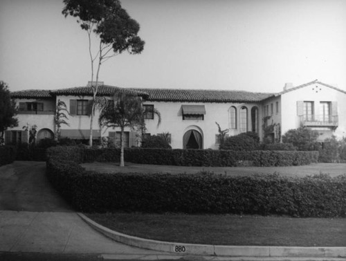 House at 880 Rosalind Road in Pasadena