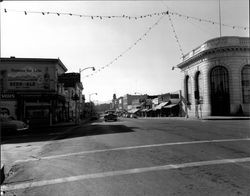 Looking south at the corner of Main and Washington Streets, Petaluma, California, 1956