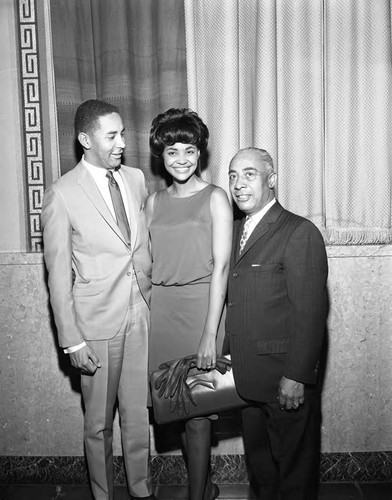 Lindsay with two people, Los Angeles, 1963