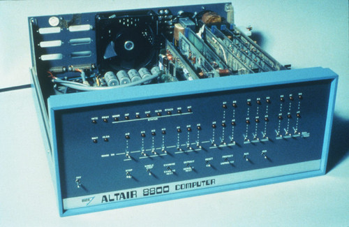 Altair 8800 Microcomputer, 1975