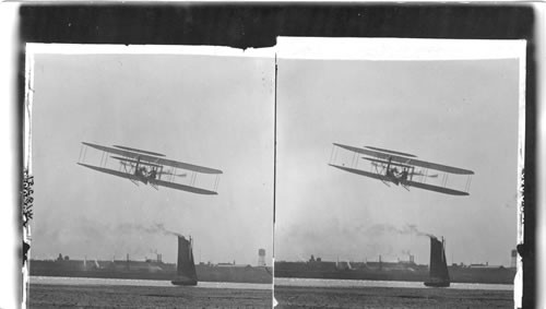 Wilbur Wright Flying at Rate of 45 miles per hr. over Governor's Island. N.Y