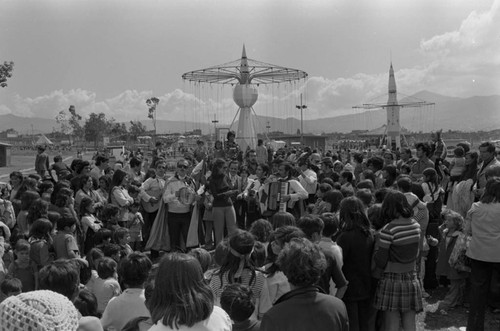 A crowd at Tunjuelito's Christmas festivities, Tunjuelito, Colombia, 1977