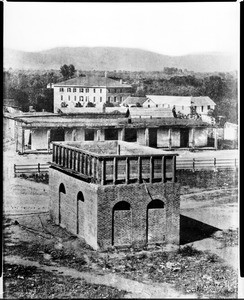 City water reservoir in Plaza, Los Angeles, befrore 1871