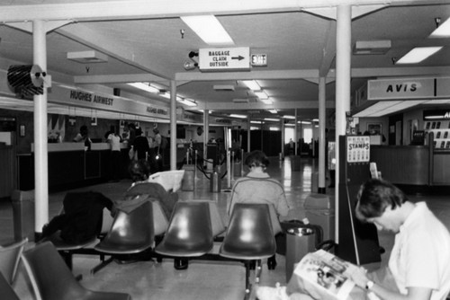 1976 - Ticket counters and waiting room at Hollywood-Burbank Airport