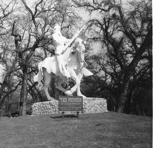 """Pioneer"" Statue, Mooney Grove, Visalia, Calif."