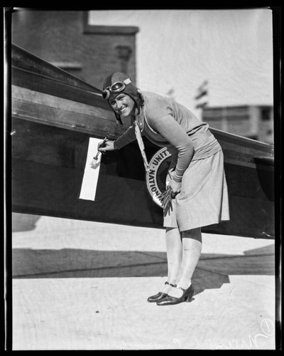 Female aviator Marvel Crosson