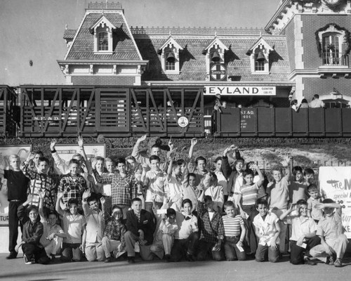 Disneyland trip for Valley Times carrierboys
