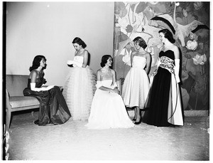 Kappa Kappa Gamma fashion show at Magnins,1952