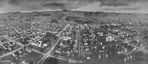 Berkeley, Cal., from Lawrence Captive Airship, 1908