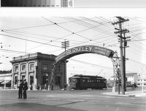 The Key System and Berkeley sign at San Pablo Avenue and University Avenue