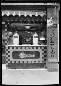 Mission Orange stand at 7th Street & Broadway, Los Angeles, CA, 1927