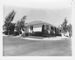 Unidentified single-story house in Petaluma, California, 1950s or 1960s