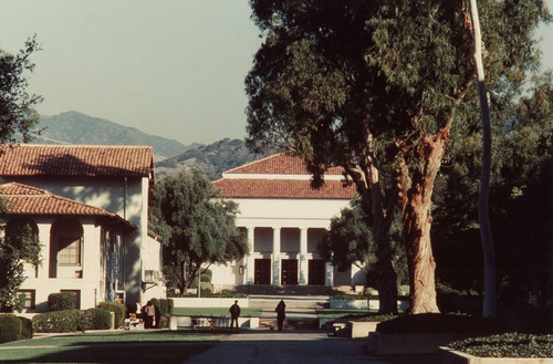 Belle Wilber Thorne Hall - General view from Quad
