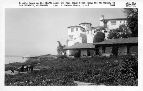 Homes on the bluffs above the beach, San Clemente, ca. 1946