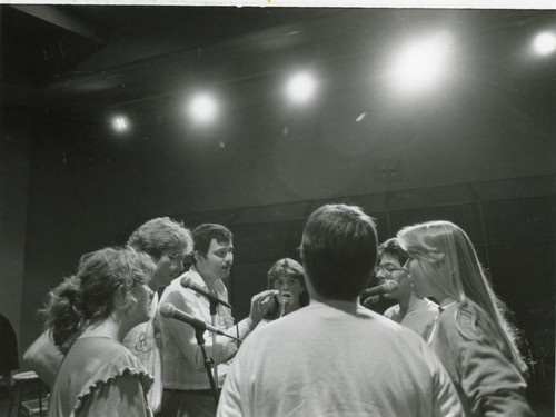 Singin' Trav'lers in rehearsal, 1983