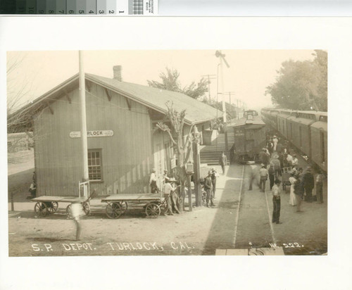 S. P. DEPOT. TURLOCK, CAL. NO. 222