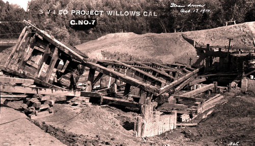 Construction on the Sacramento Valley Irrigation ditch