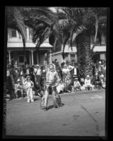 Cowboy performing rope tricks in Pioneer Days Parade in Santa Monica, Calif., 1931