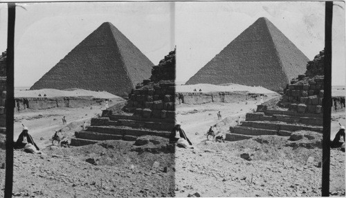 Cheops Pyramid, Gizeh, Egypt (Right Neg)