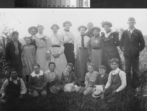 Portrait of Slough School students in 1868 in Sutter County (Calif.)