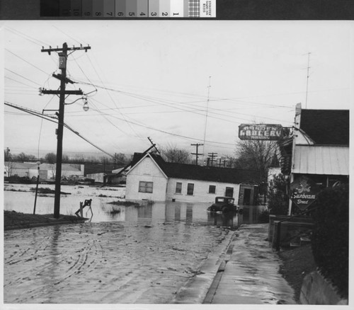 Photograph of Garden Grocery & Auto Parts in Yuba City (Calif.) after 1955 flood