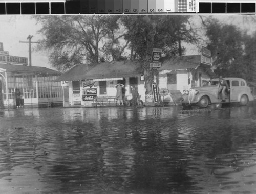 Photograph of Lomo Store in Sutter County (Calif.)