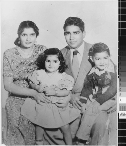 Photograph of Sohan Singh Rai and Family portrait