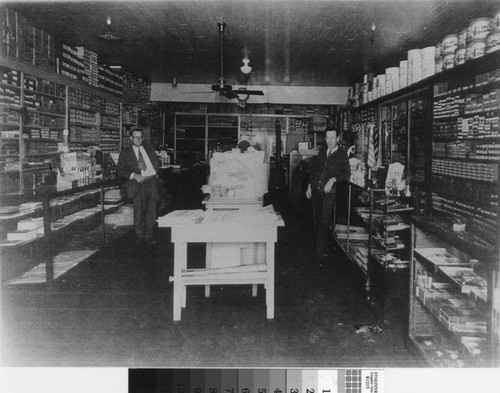 Photograph of Hauck's Men Store in Live Oak (Calif.)