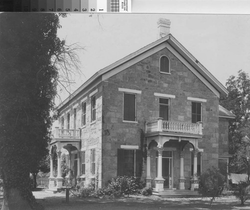 Photograph of Barr Residence, Yuba City (Calif.) Photograph of Barr Residence, Yuba City (Calif.) Photograph of Barr Residence, Yuba City (Calif.) Photograph of Barr Residence, Yuba City (Calif.) Photograph of Barr Residence, Yuba City (Calif.) Photograph of Barr Residence, Yuba City (Calif.)