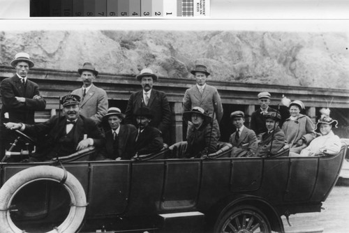 Group portrait of Sutter (Calif.) residents taking a sightseeing tour of San Francisco