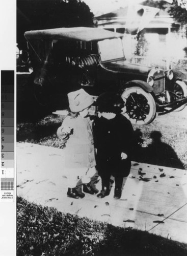 Photograph of Delbert & Hazel Perry, Live Oak (Calif.)