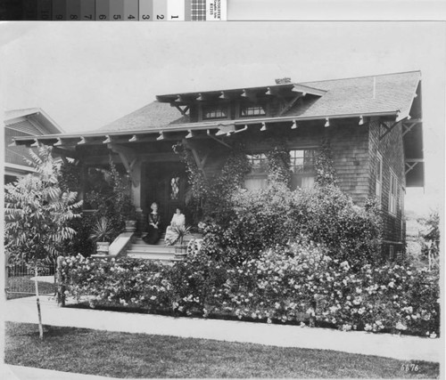 Photograph of Barr Residence, Yuba City (Calif.) Photograph of Barr Residence, Yuba City (Calif.) Photograph of Barr Residence, Yuba City (Calif.) Photograph of Barr Residence, Yuba City (Calif.) Photograph of Barr Residence, Yuba City (Calif.) Photograph of Barr Residence, Yuba City (Calif.)