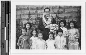 Bishop Yu Pin and Maryknoll schoolchildren, Honolulu, Hawaii, October 12, 1939