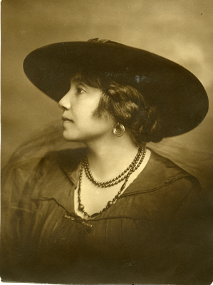 Portrait of unidentified woman