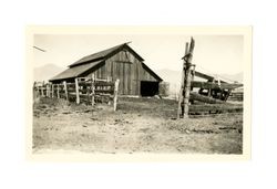 Big Pine, Wilson barn, abandoned