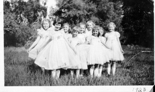 Rachel Jane Harper and Friends, Exeter, Calif., 1923