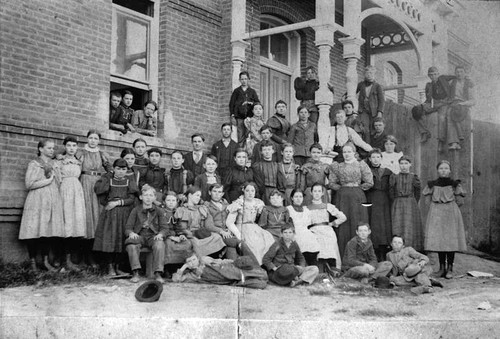 Morton Street School, Porterville, Calif., 1892