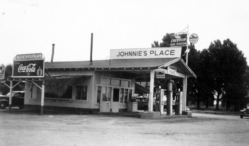 Historic Highway 99 Rest Stop, Tipton, Calif., 1947
