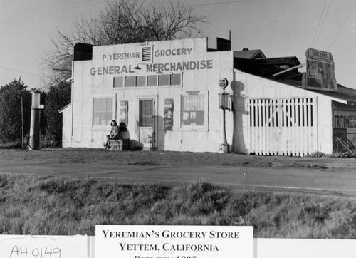 Yeremian's Grocery Store, Yettem, Calif., 1905