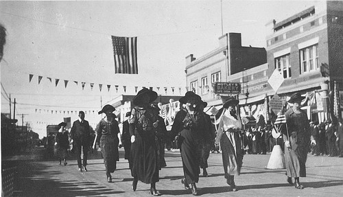 Armistice Day Parade, Lindsay, Calif., 1920