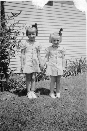 Betterton Sisters, Visalia, Calif., 1941