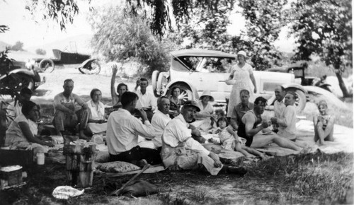 Davis Family Picnic, Woodlake, Calif., 1920s