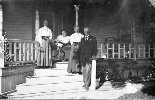 John R. Reed Family, Orosi, Calif., Early 1900s