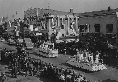 Armistice Day Parade, Porterville, Calif., 1923