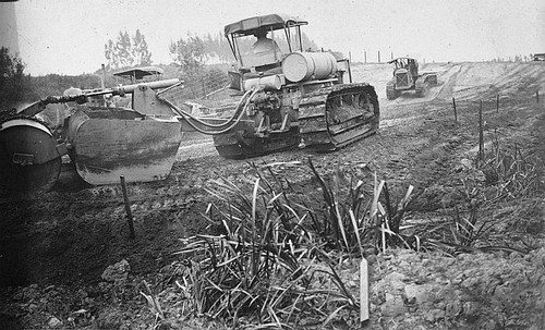 1925 Road Building, Tulare County, Calif