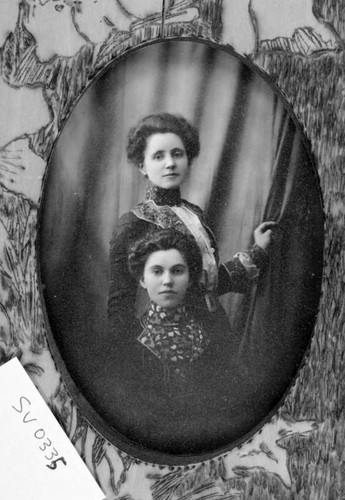 Lulu and Lottie Fulgham, Visalia, Calif., ca 1890