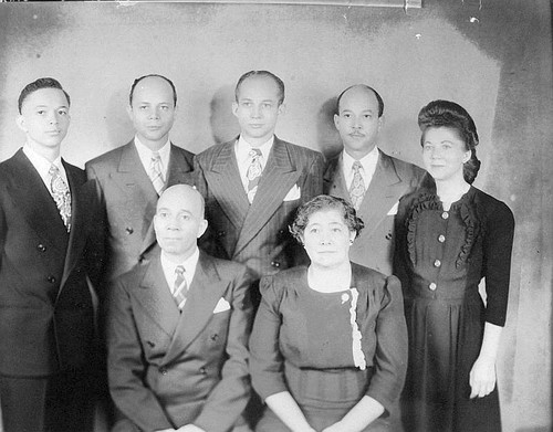 King Family Photo, Tulare, Calif., 1940s